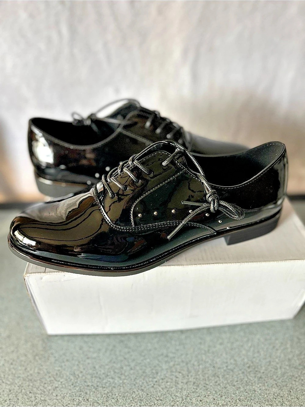 Beleeshella Women's Black Patent Leather Oxford Dress Shoes Sz 42